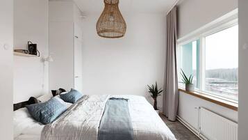 1 bedroom, iron/ironing board, WiFi, bed sheets