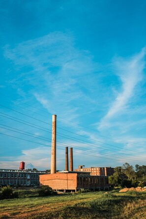 Exterior - Greensboro Revolution Mills Urban Getaway (Greensboro)