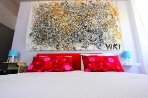 Hypo-allergenic bedding, down comforters, laptop workspace - A casa dell'artista Viki (Jesi)