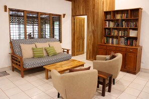 Interior - CASA ROTH | CLASSIC NOSARA RETREAT NEAR THE BEACH, Easy Beach Access, Walking Distance to Restaurant... (Nosara)