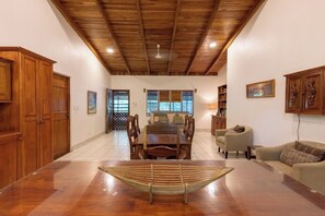 Interior - CASA ROTH | CLASSIC NOSARA RETREAT NEAR THE BEACH, Easy Beach Access, Walking Distance to Restaurant... (Nosara)
