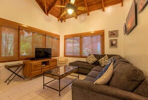 TV - CASA CINNAMON | CLOSE TO BEACH, SHARED POOL & TENNIS COURTS, Spacious & Modern Condo with Pool and T... (Nosara)