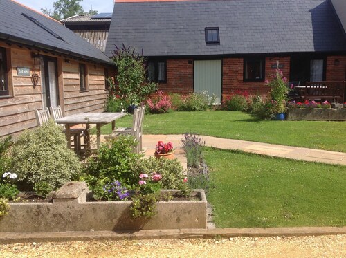Apple Pye - Converted Barn In An Attractive Courtyard On Our Family Stockfarm