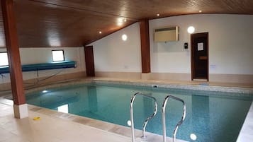 Piscine couverte, piscine chauffée