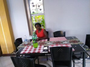 Breakfast, lunch and dinner served - Trinity Motel Entebbe (Entebbe)