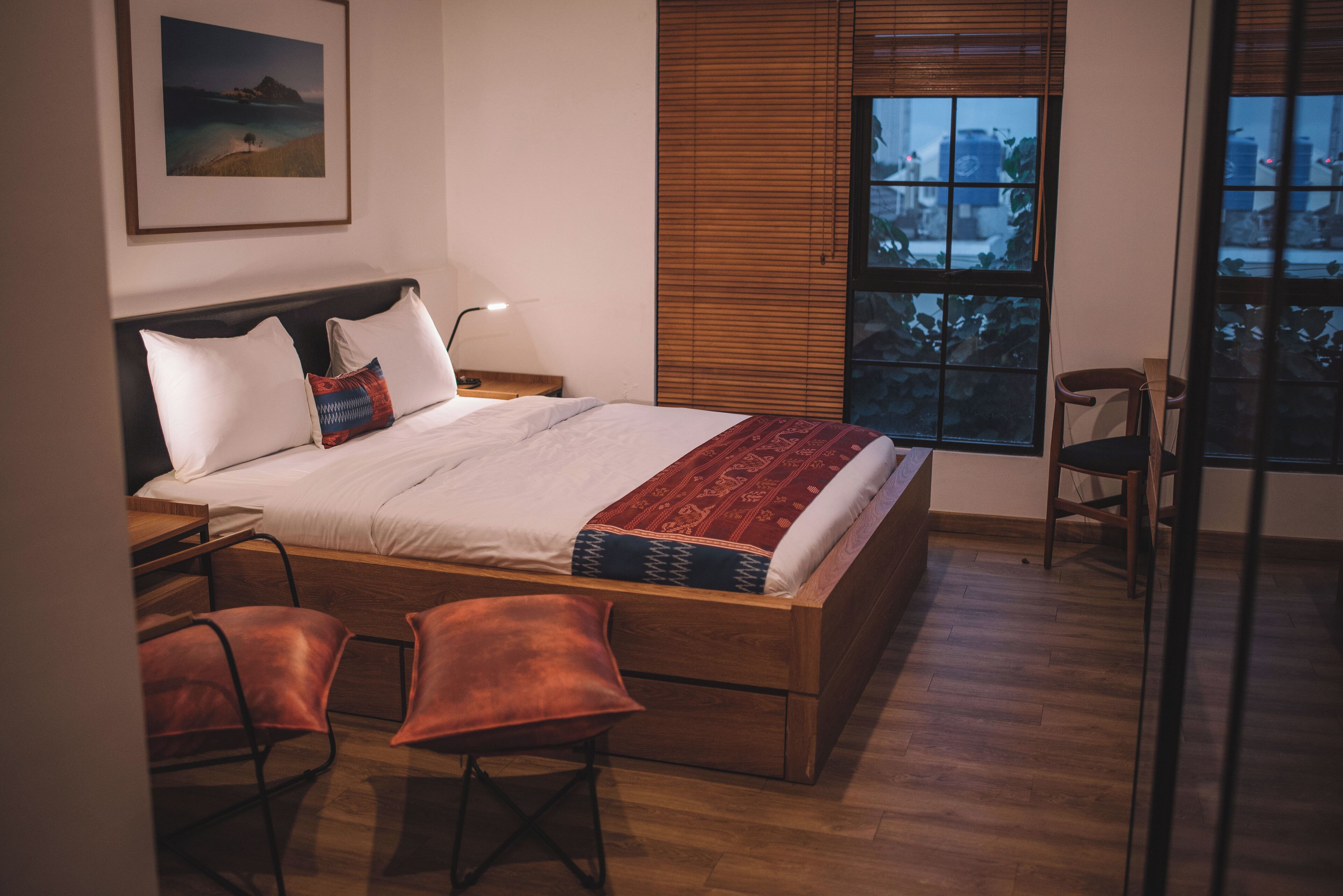 King Bed Executive A | Bathroom | Shower, free toiletries, slippers, towels