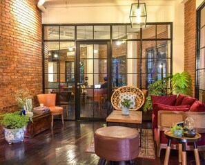 Lobby sitting area - Rumanami Residence (Jakarta)