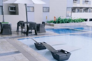 Alberca al aire libre y alberca de entrenamiento