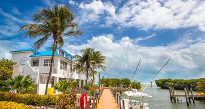 Oceanfront Views at Ocean Pointe + Pool + Beach & Marina Access, Updated 2BR