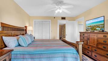 2 slaapkamers, een strijkplank/strijkijzer, gratis wifi, beddengoed