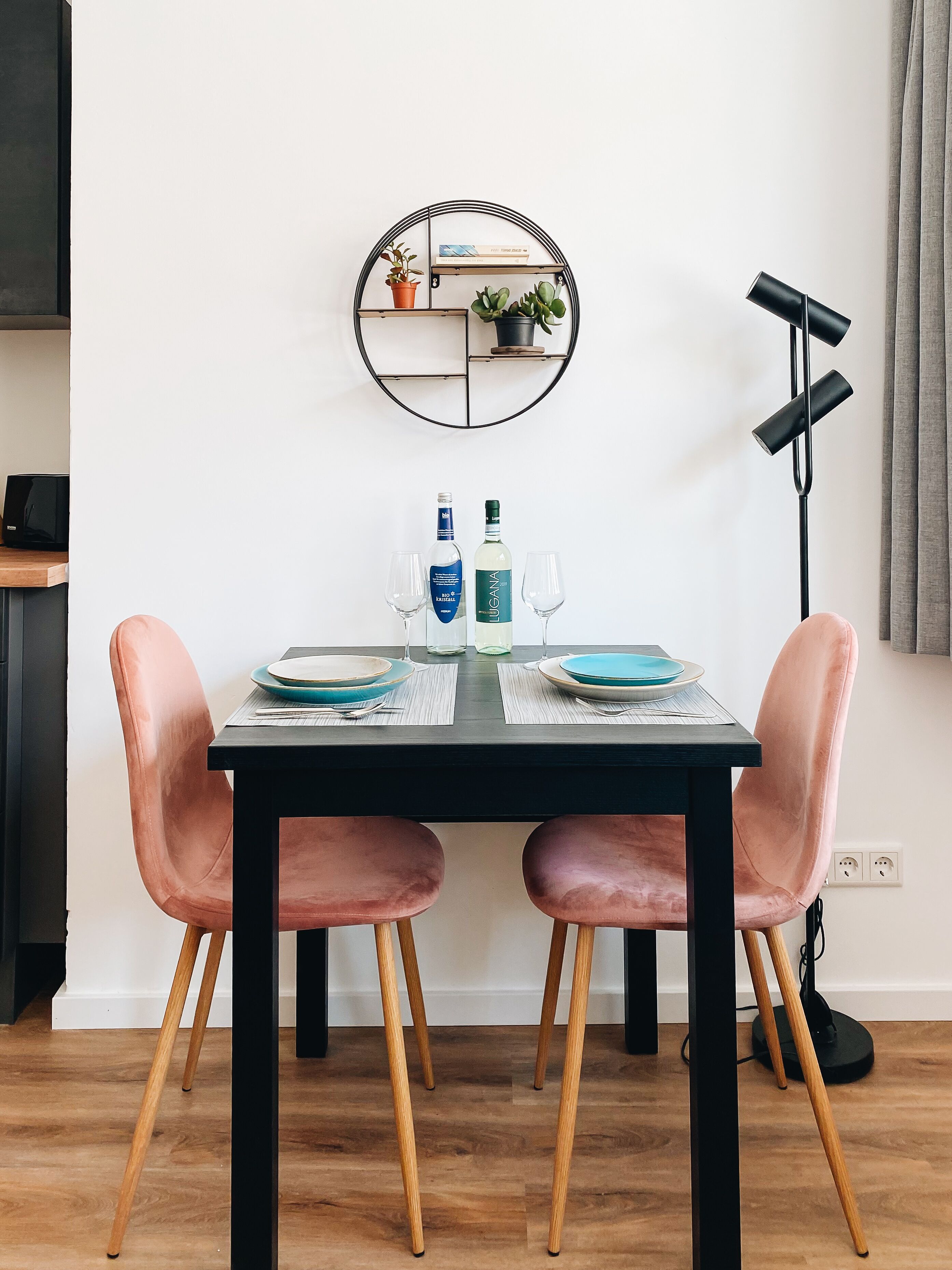Makan di kamar