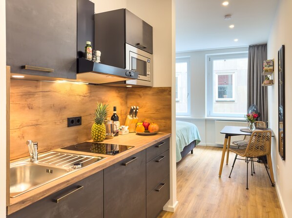 Mini-fridge, microwave, stovetop, coffee/tea maker - Lorenz Apartments (Nuremberg)