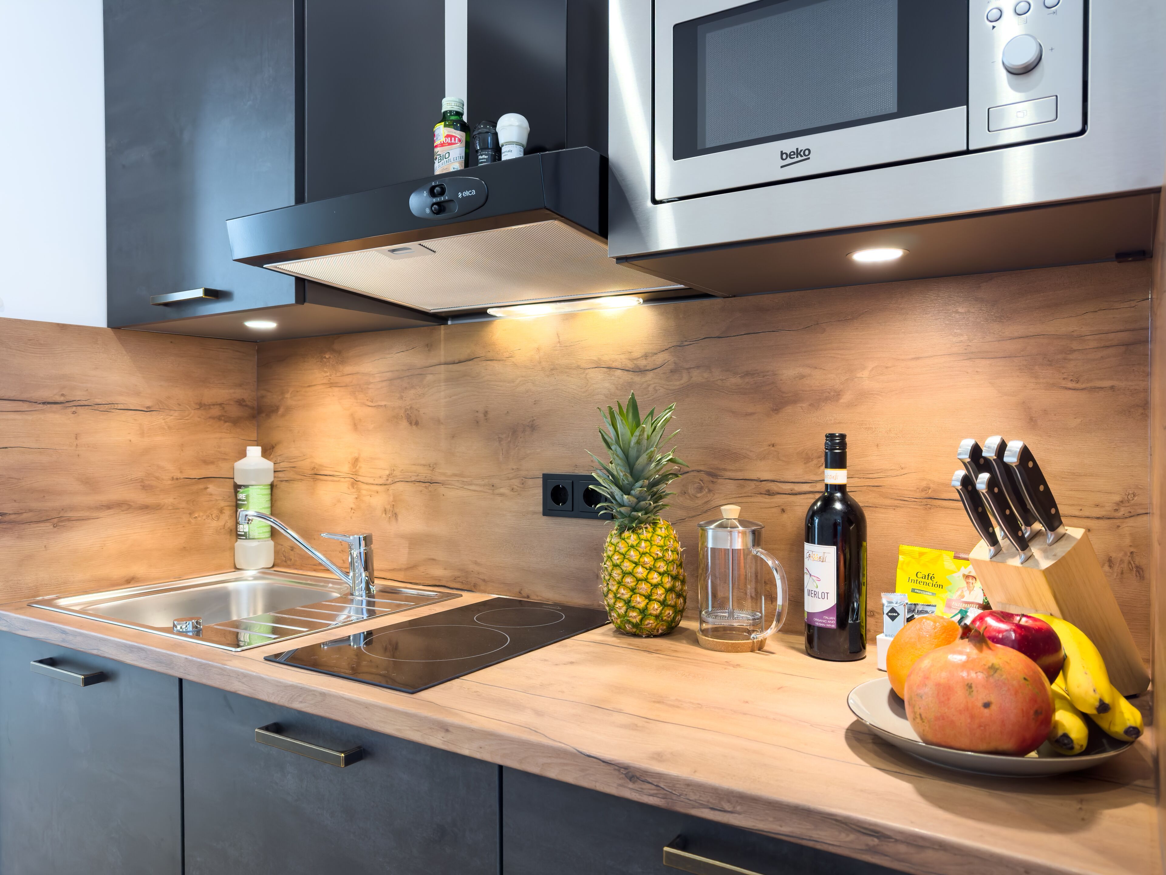 Mini-fridge, microwave, stovetop, coffee/tea maker