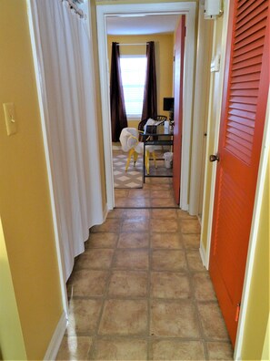 المنشأة من الداخل