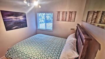 1 bedroom, iron/ironing board, free WiFi, bed sheets