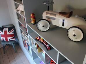 Interior - Short walk to Holt - lovely cottage with annexe, parking & private lawned garden (Holt)