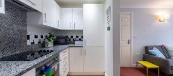 Wells City Centre, Quiet Mews House, sleeps 6