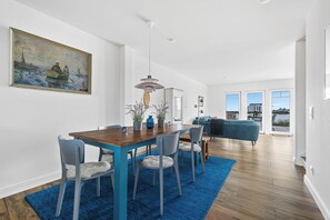 Dining - Vacation home "Emily" directly on the water with steam sauna, bathtub and south-facing terrace (Olpenitz)