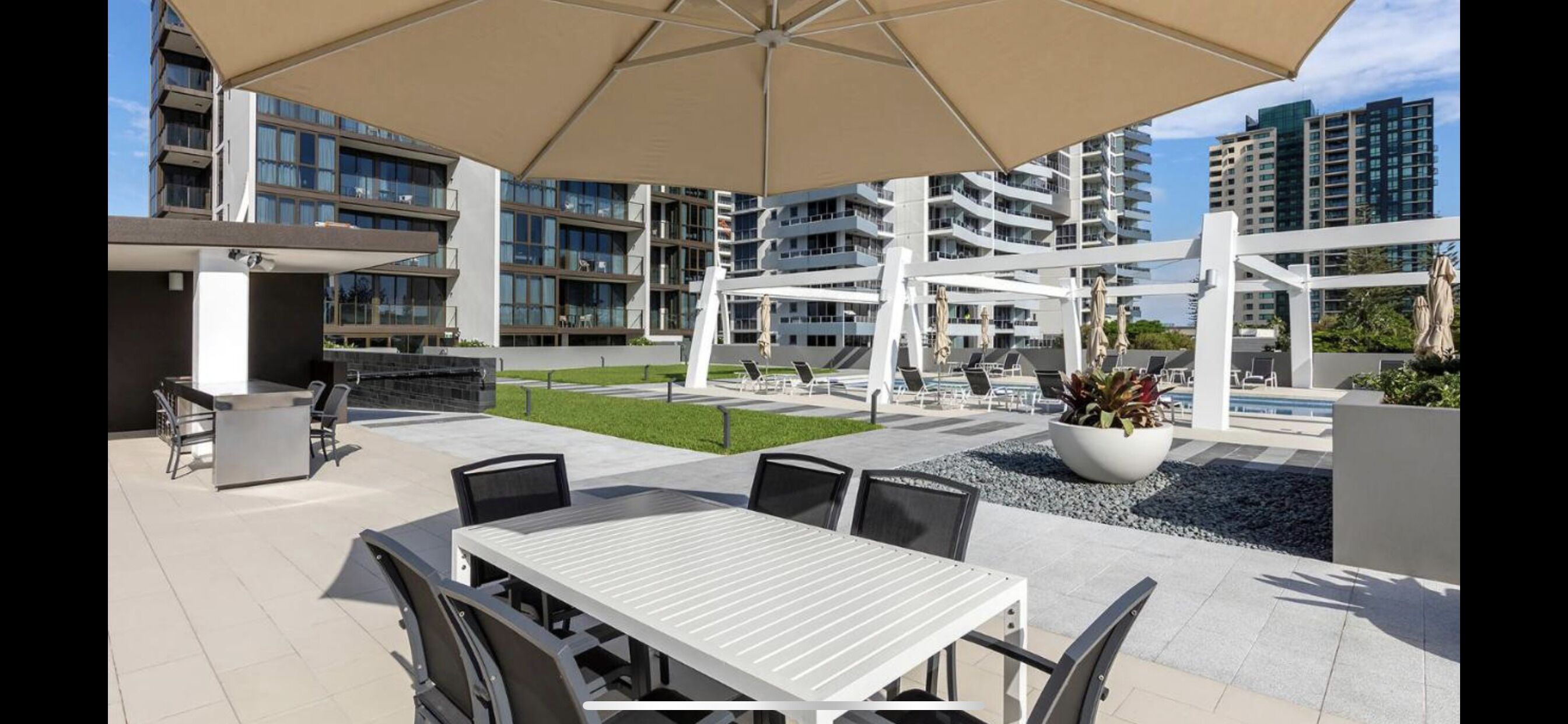 Stunning oceanview perfect getaway, 2br, free Carpark and WIFI