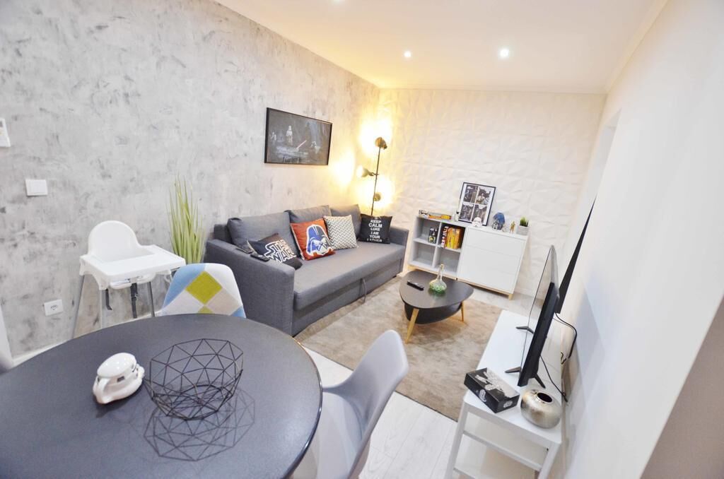 42-inch flat-screen TV with cable channels, TV, DVD player