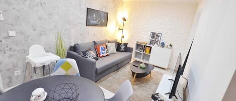 42-Zoll-Flachbildfernseher mit Kabelempfang, Fernseher, DVD-Player