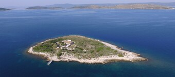 Island Ravna Sika, et sted for fred og ro
