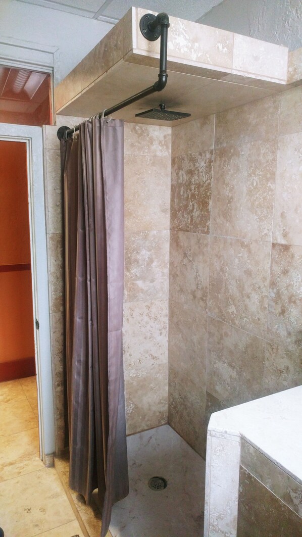 صورة غير مصنفة، 1 من 7، زرّ