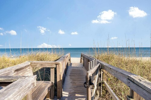 Bella Vita, Oceanfront Retreat