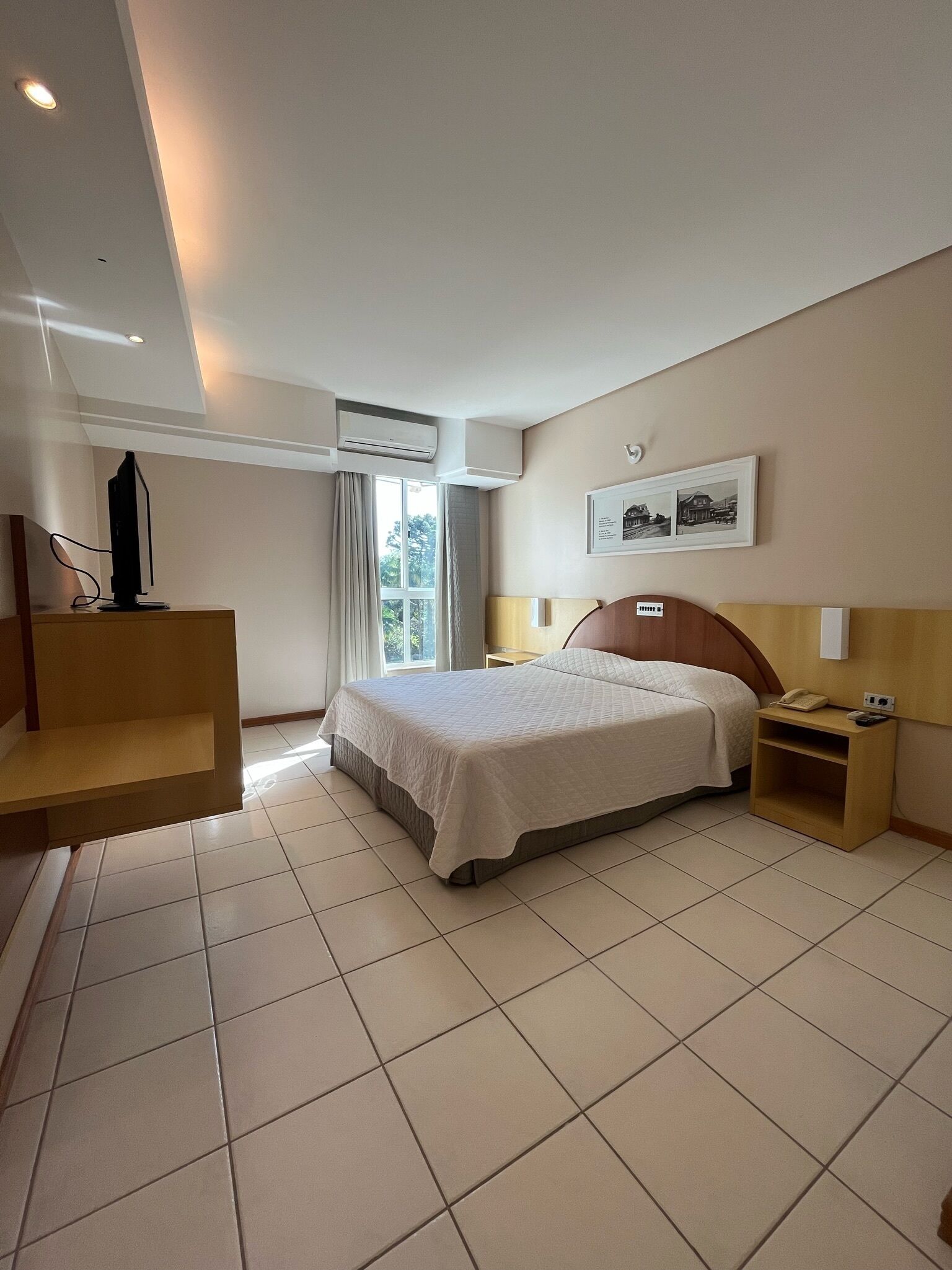 deluxe double room | minibar, free wifi, bed sheets, wheelchair access