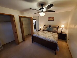 2 bedrooms, desk, iron/ironing board, travel crib