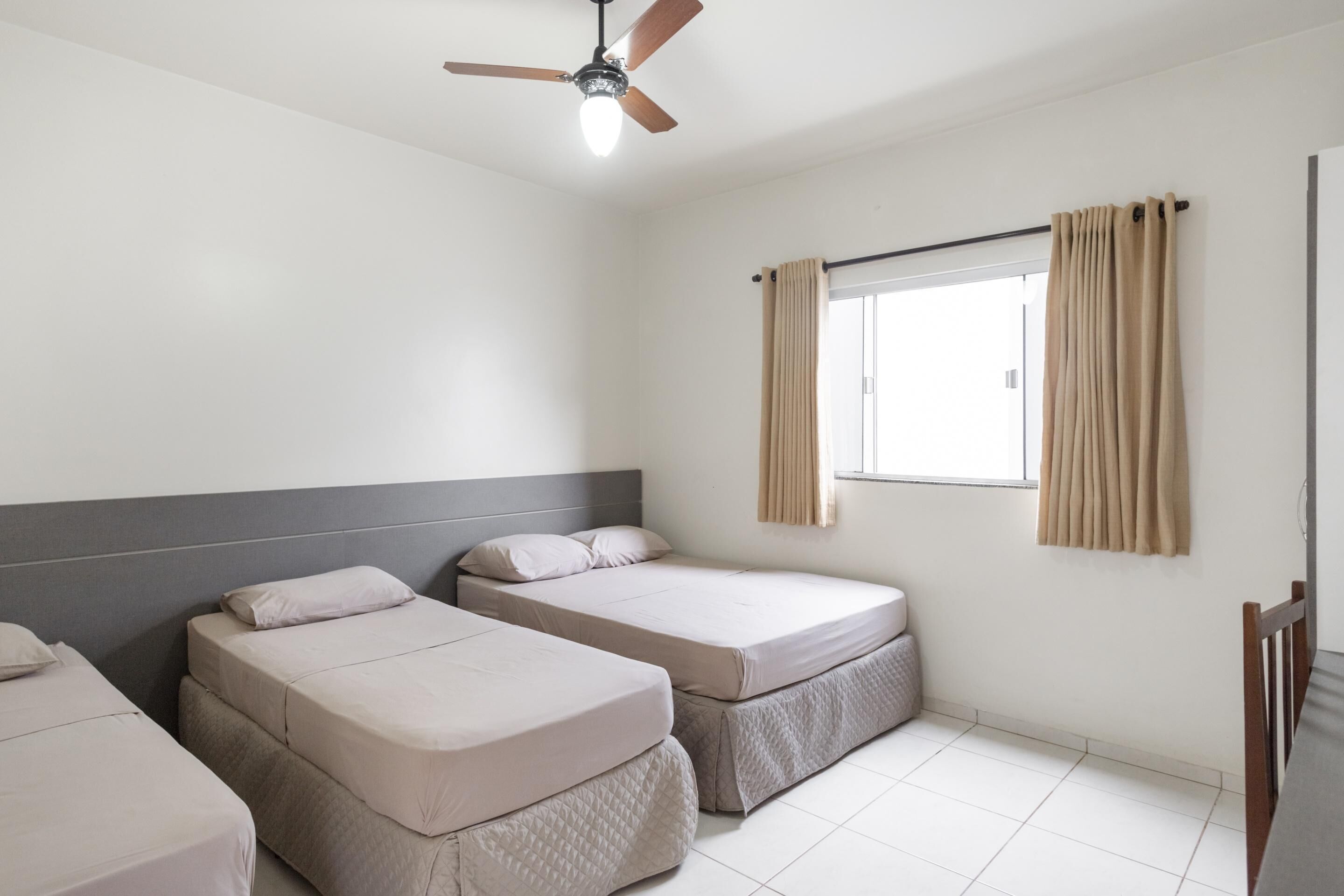 quadruple room | 1 bedroom, minibar, desk, free wifi