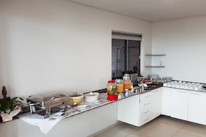 Gratis kontinental frukost varje dag 