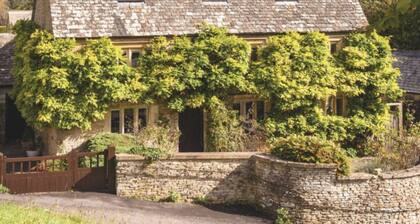 30% Discount Beautiful converted studio apartment in idyllic Cotswold village!