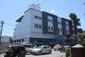 Exterior - Hotel Pushpak Satara (Satara)
