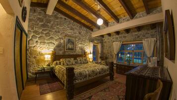 Standard Cabin (Casa de Piedra) | In-room safe, desk, free cots/infant beds, free WiFi