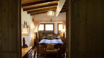 Cabaña estándar (Casa Sol) | Caja de seguridad en la habitación, escritorio y cunas gratuitas
