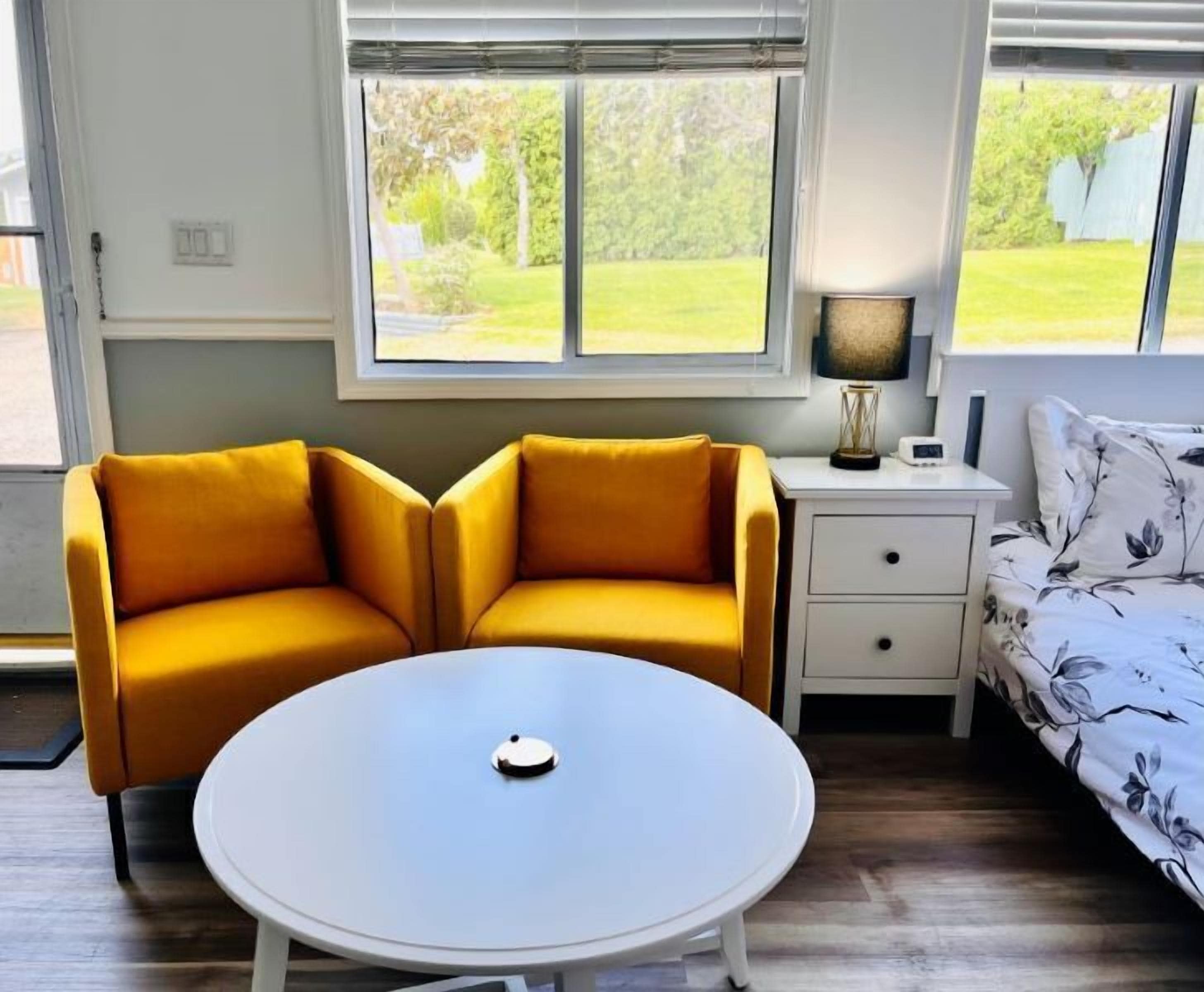 triple room, multiple beds | living area | 43-inch led tv with cable channels, tv