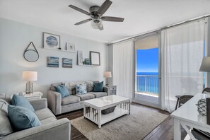 TV, fotballspill, bordtennis og bøker