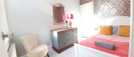 3 Schlafzimmer, Bügeleisen/Bügelbrett, Reisekinderbett, kostenloses WLAN