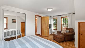 2 chambres, fer et planche à repasser, lit parapluie, Wi-Fi