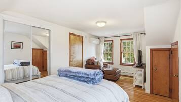 2 chambres, fer et planche à repasser, lit parapluie, Wi-Fi