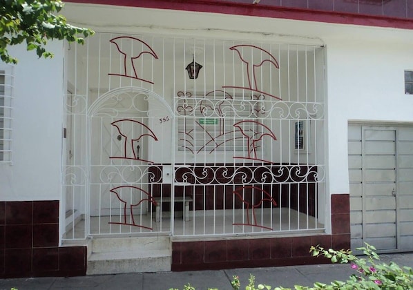 Entrée de l’hébergement