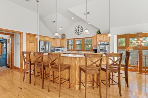 All Things Possible: Private Pool, Hot Tub, Currituck Club Amenities