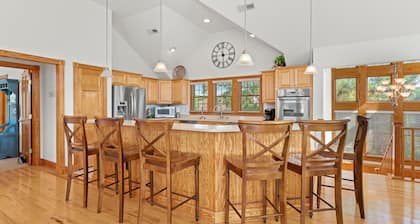 All Things Possible: Private Pool, Hot Tub, Currituck Club Amenities