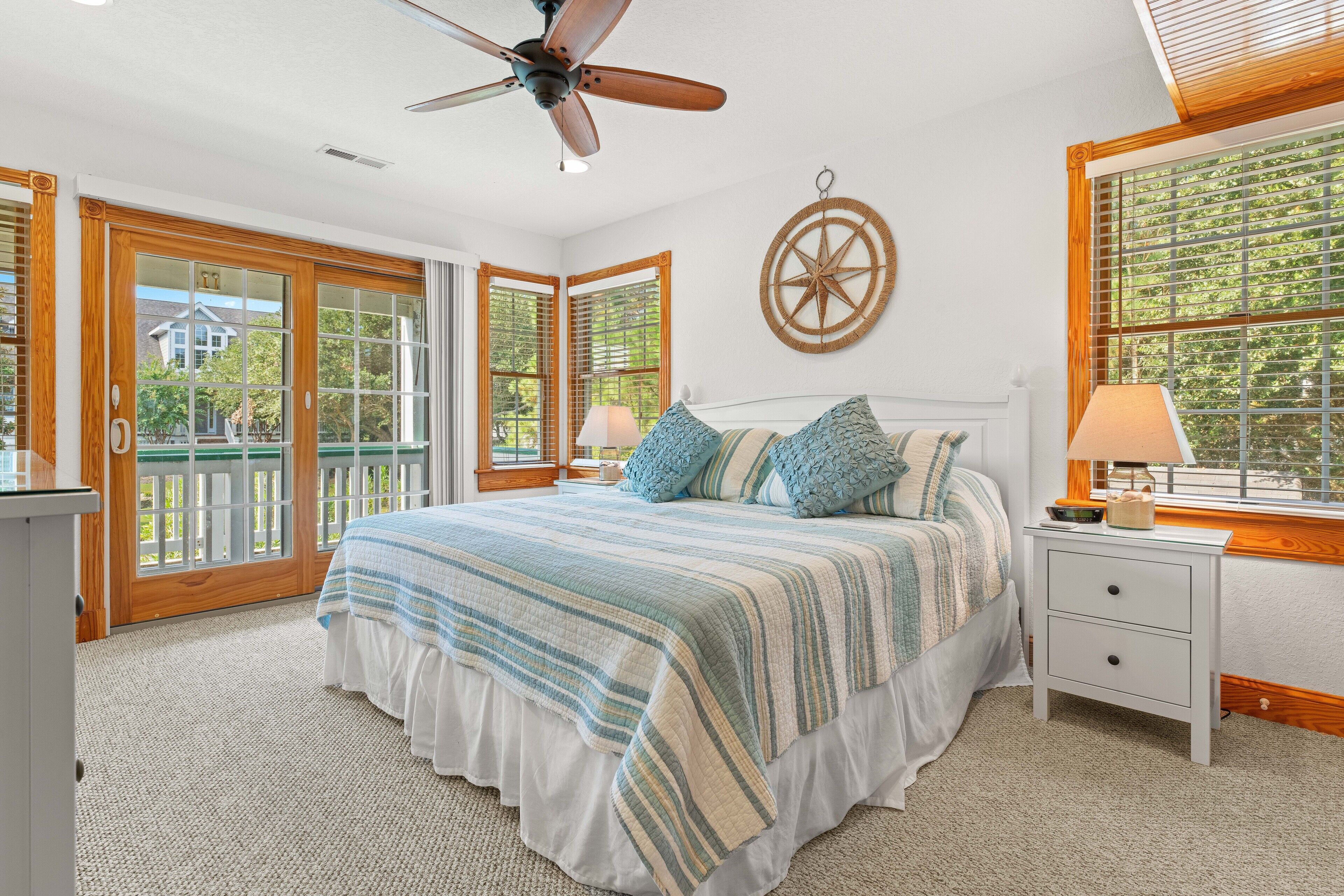 7 chambres, fer et planche à repasser, Wi-Fi gratuit, draps fournis