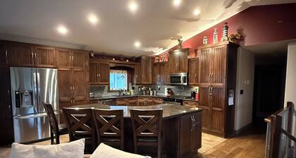 Quiet relaxing home on acreage just minutes from Sylvan Lake