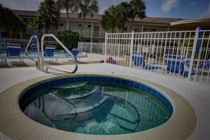 Condo, Multiple Beds (Kingston Arms - Walk to beach and St.) | Spa