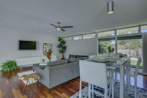 Casa, varias camas (Sandy Cove) | Sala de estar