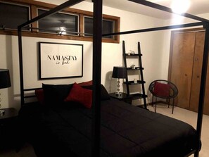 3 bedrooms, iron/ironing board, free WiFi, bed sheets