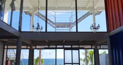 The Container Hotel And Restoran